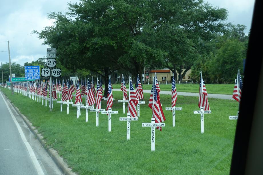 Memorialday (dodenherdenking) dit is hoe zomaar een dorp de oorlogsveteranen herdenken